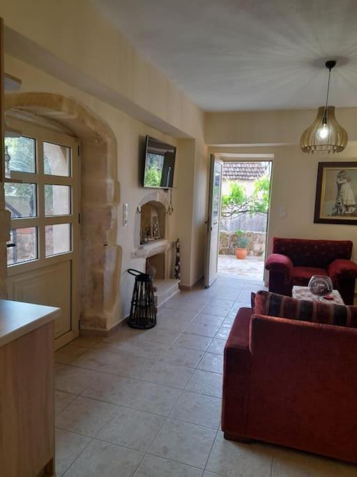 Thea'S Country House Aryiroúpolis Dış mekan fotoğraf