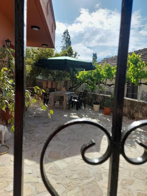 Thea'S Country House Aryiroúpolis Dış mekan fotoğraf